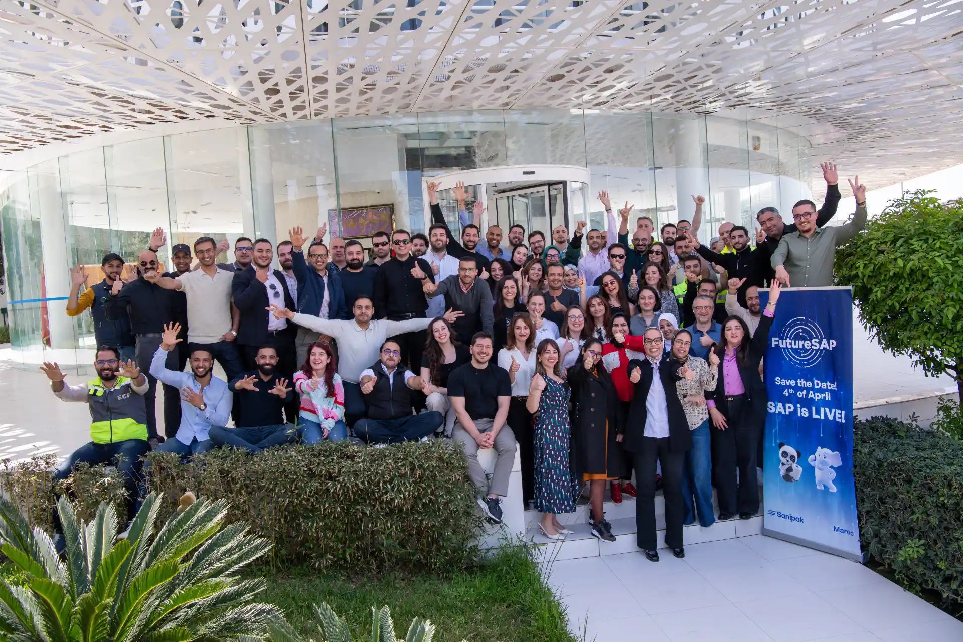 Photo de groupe lors d'un événement d'entreprise SAP au Maroc organisée par Sanipak